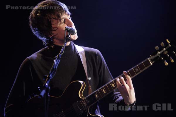 THE RASCALS - 2008-12-01 - PARIS - La Maroquinerie - Miles Kane